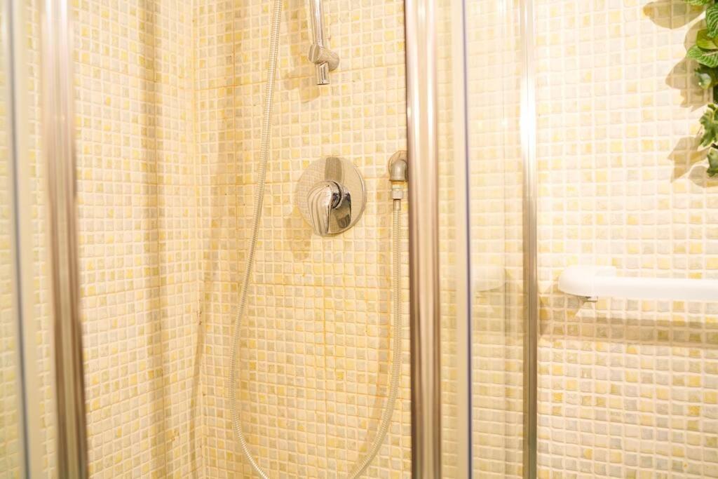 Apartment Trastazione & Policlinico 500mt Dal Centro *